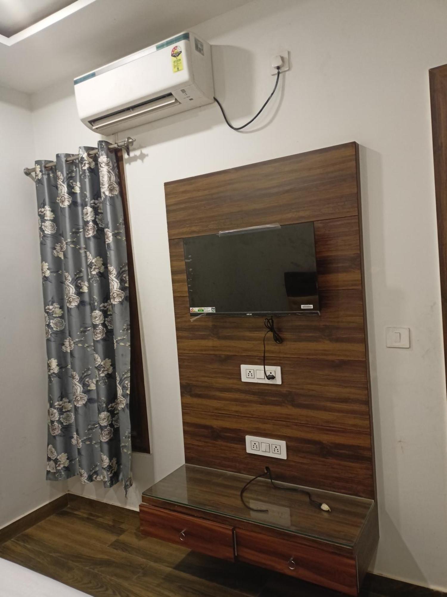 Shyam Stay Inn Govardhan Exterior photo